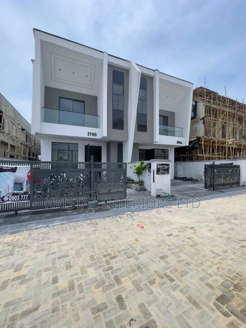 4bdrm Duplex in Ikota for sale
