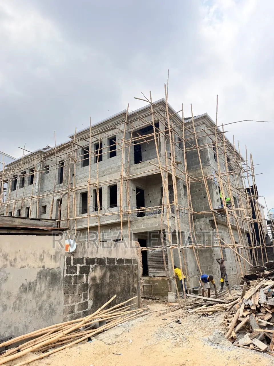 3bdrm Apartment in Opebi for sale