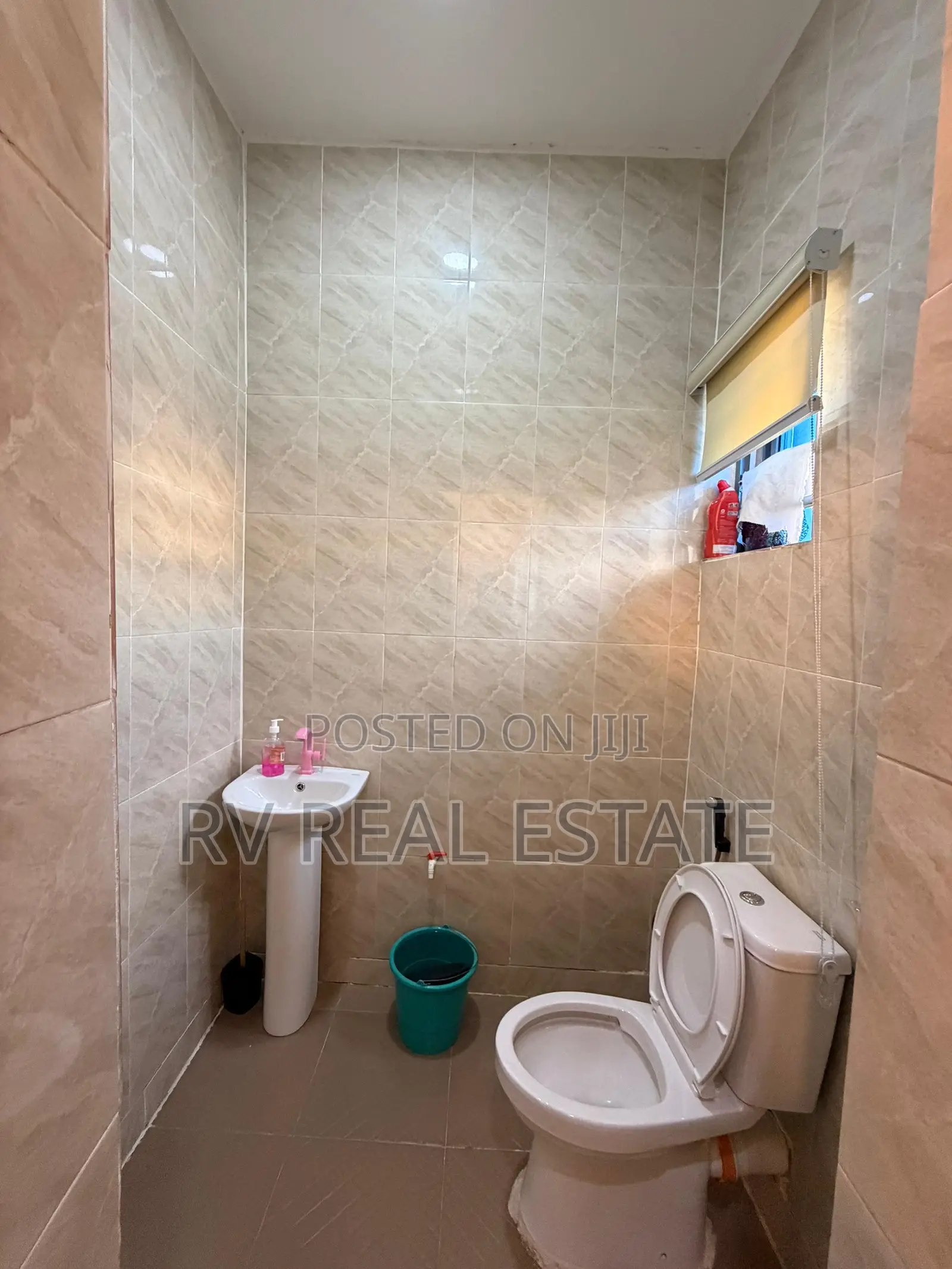 1bdrm Apartment in Yaba for sale