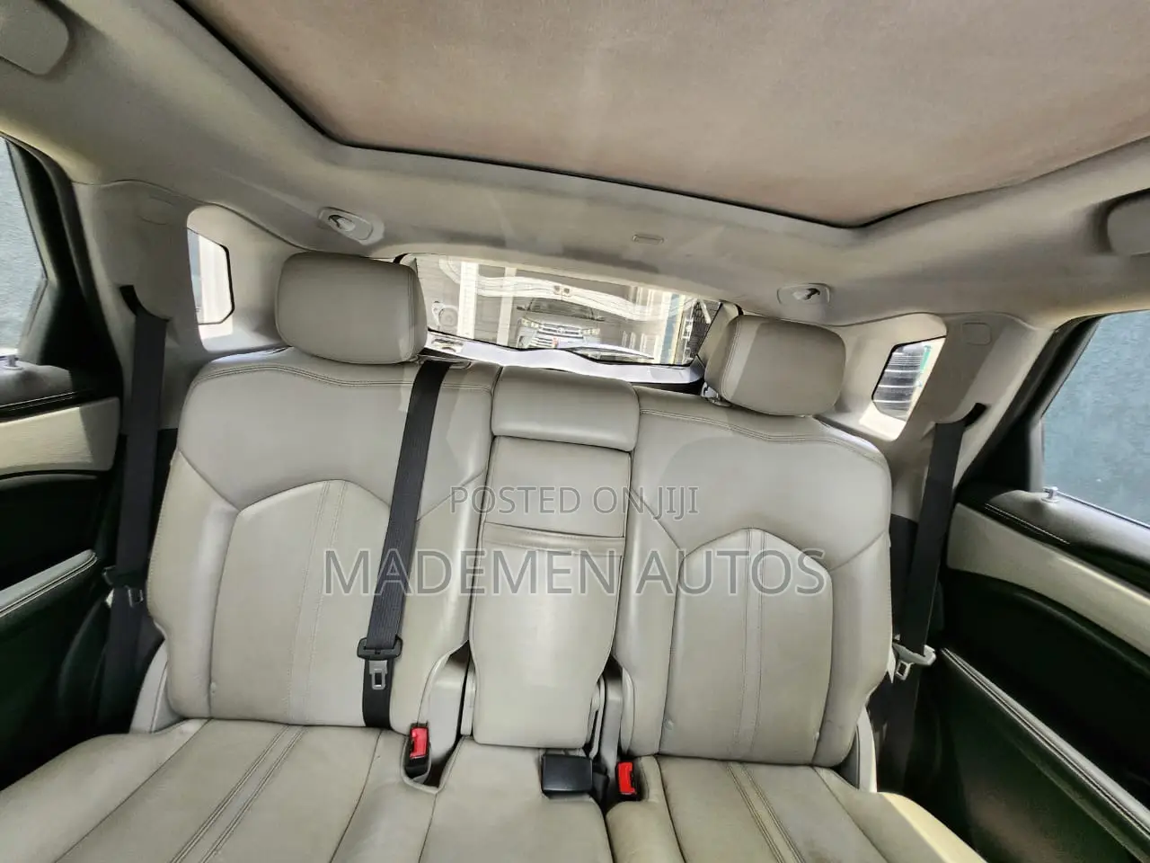 Cadillac SRX 3.6 AWD 2015 Silver