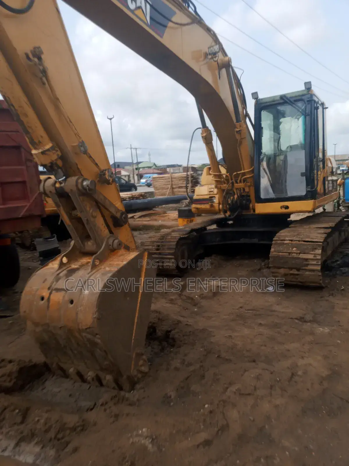 Fairly Locally Used 320bl Caterpillar Excavator