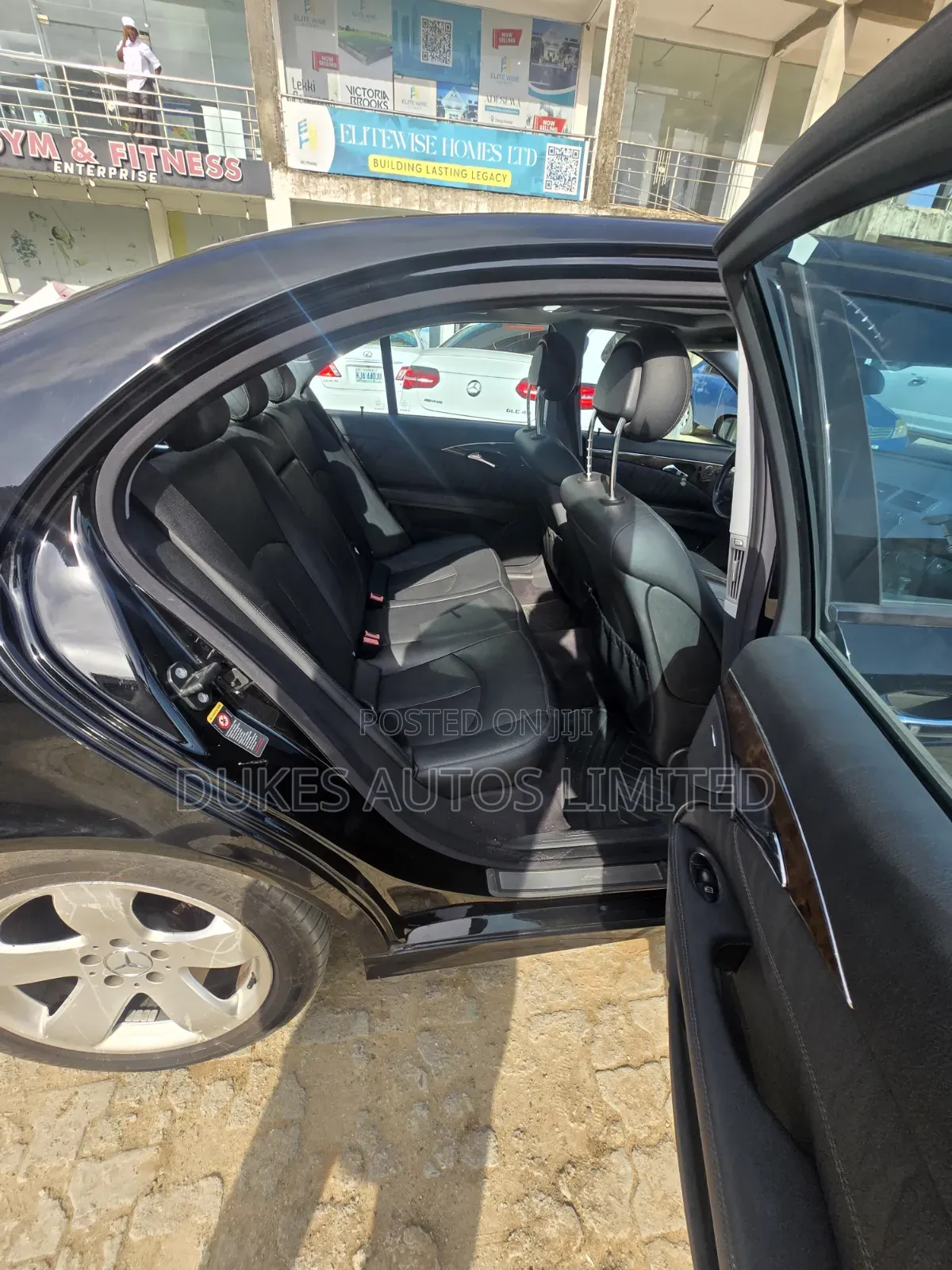 Mercedes-Benz E500 2005 Black