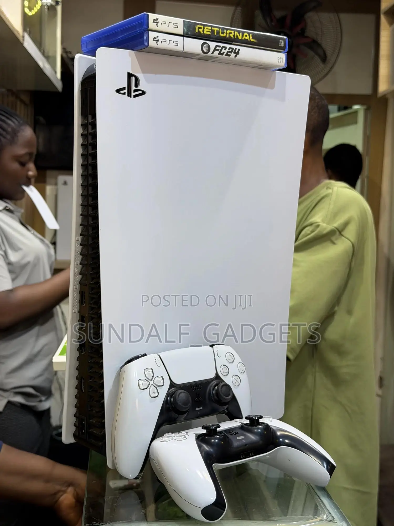 Ps5 Fat + 2pads + 2games