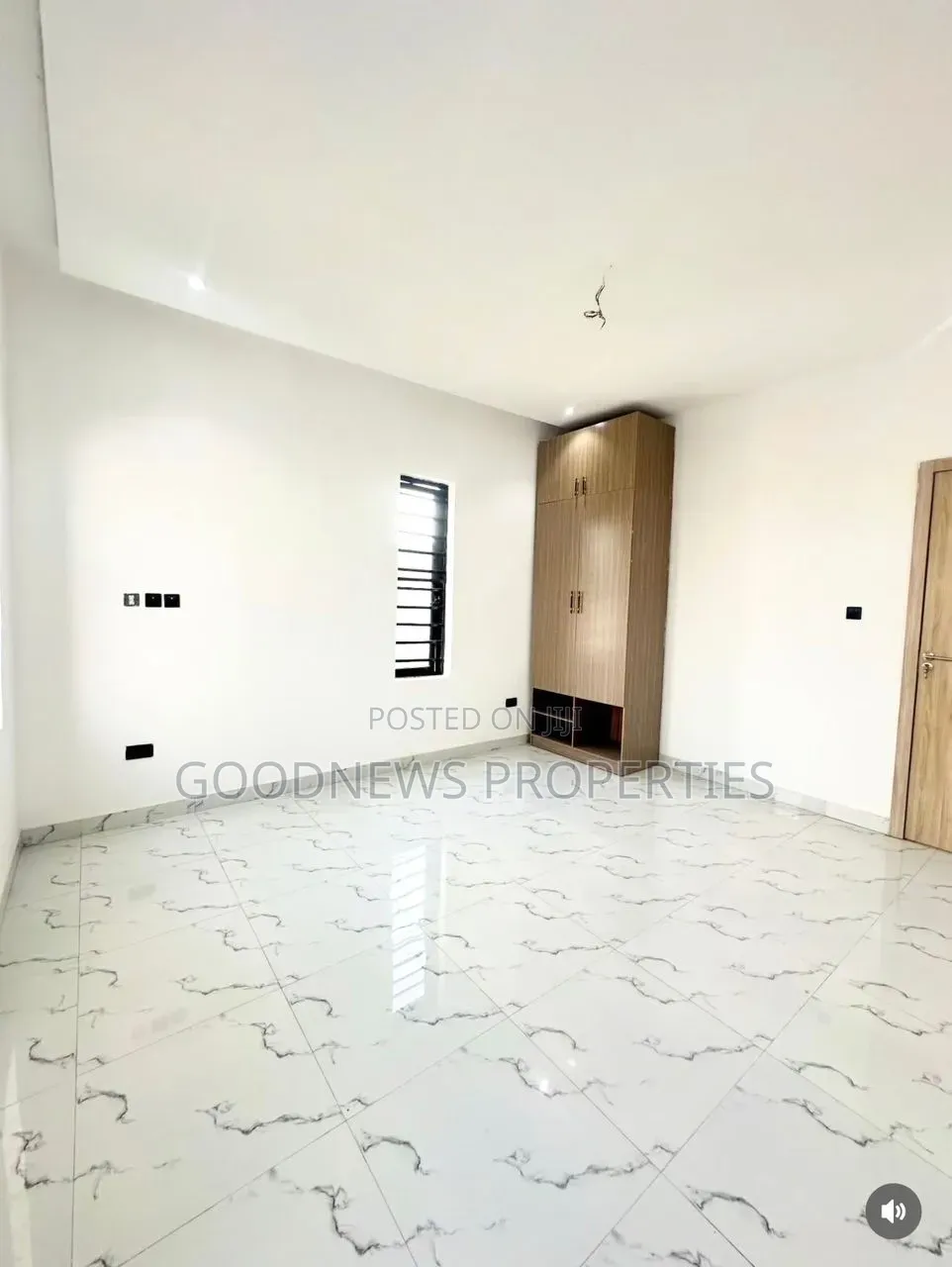 4bdrm Duplex in Orchid Road,, Ikota for sale