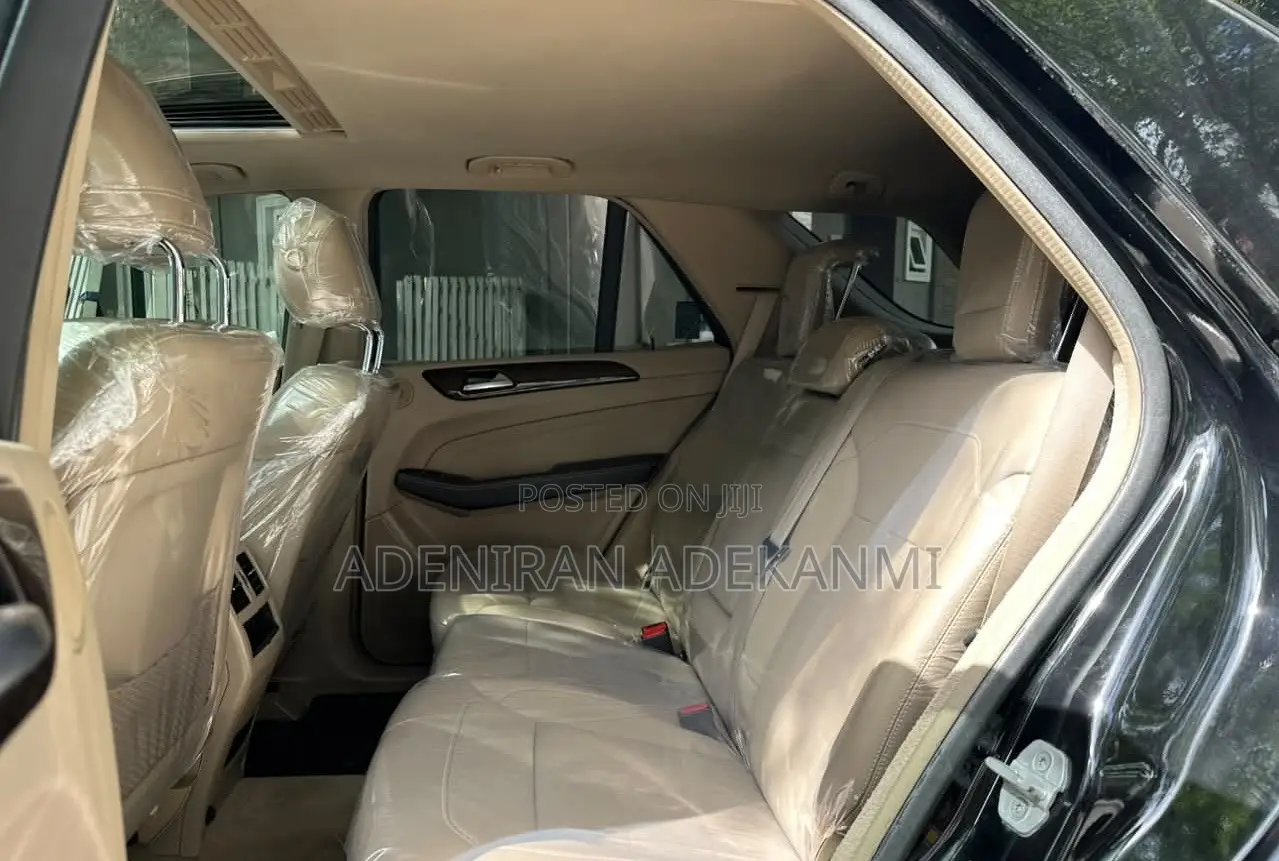 Mercedes-Benz M Class ML350 4dr SUV (3.5L 6cyl 7A) 2014 Black