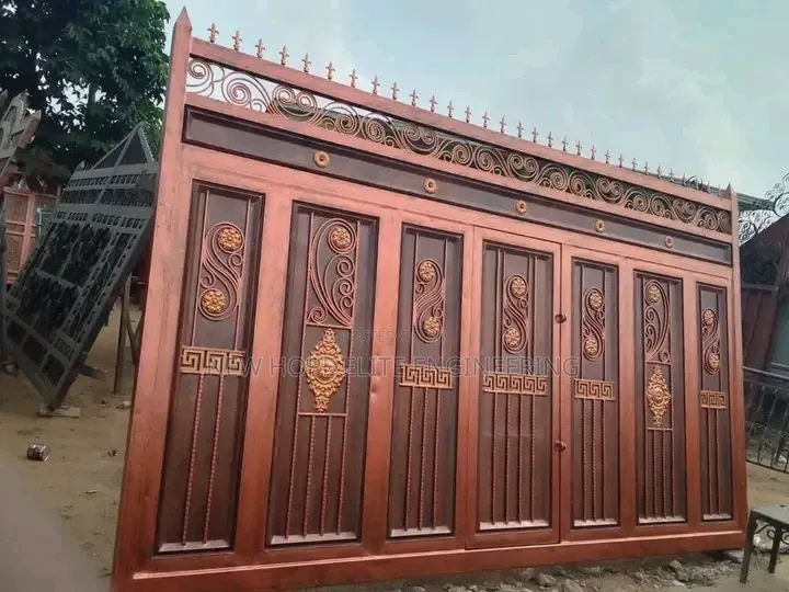 Strong Iron Gate