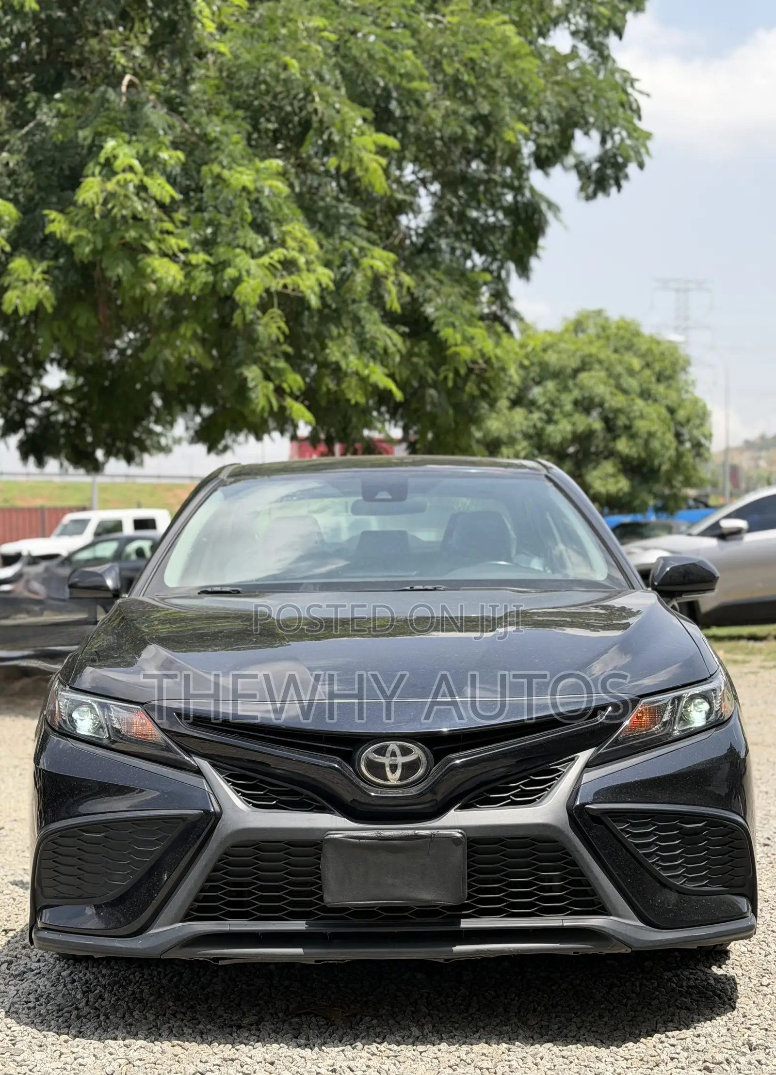 Toyota Camry SE 2021 Black