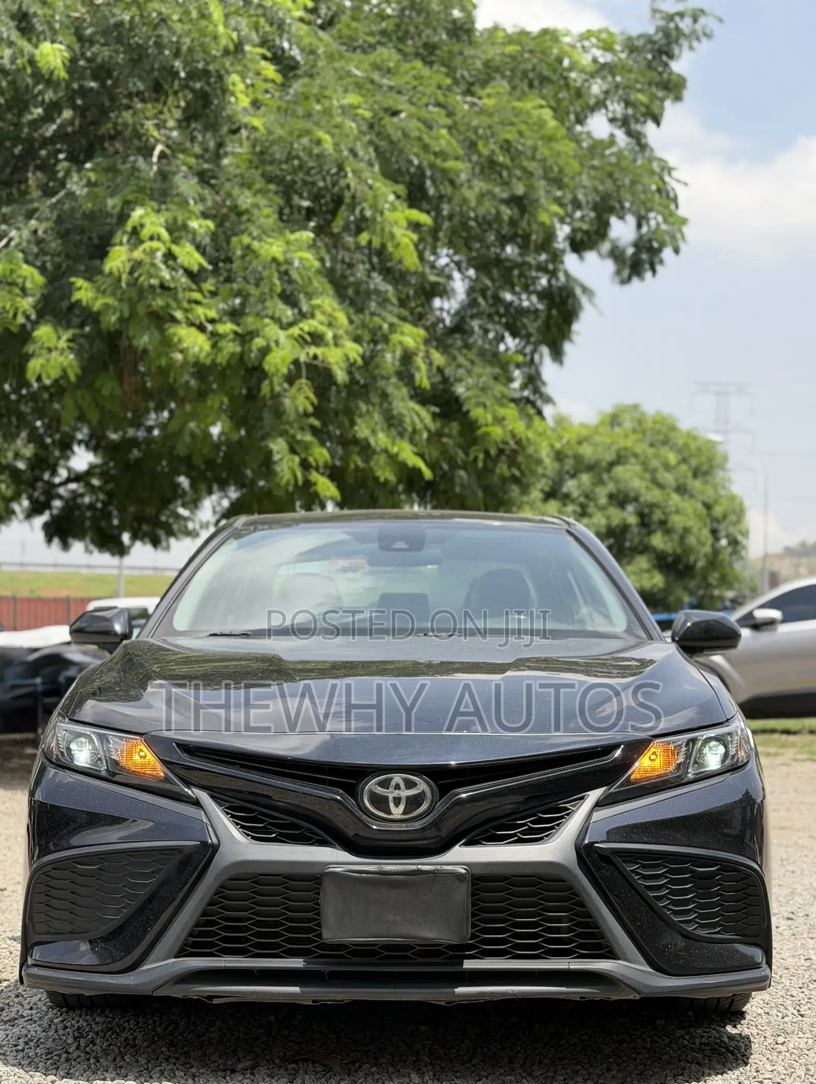 Toyota Camry SE 2021 Black