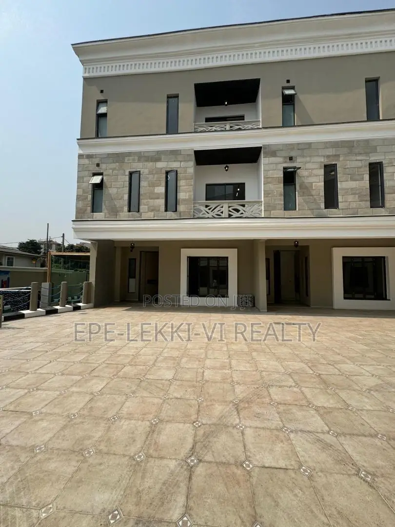 5bdrm Townhouse/Terrace in Ikoyi for sale
