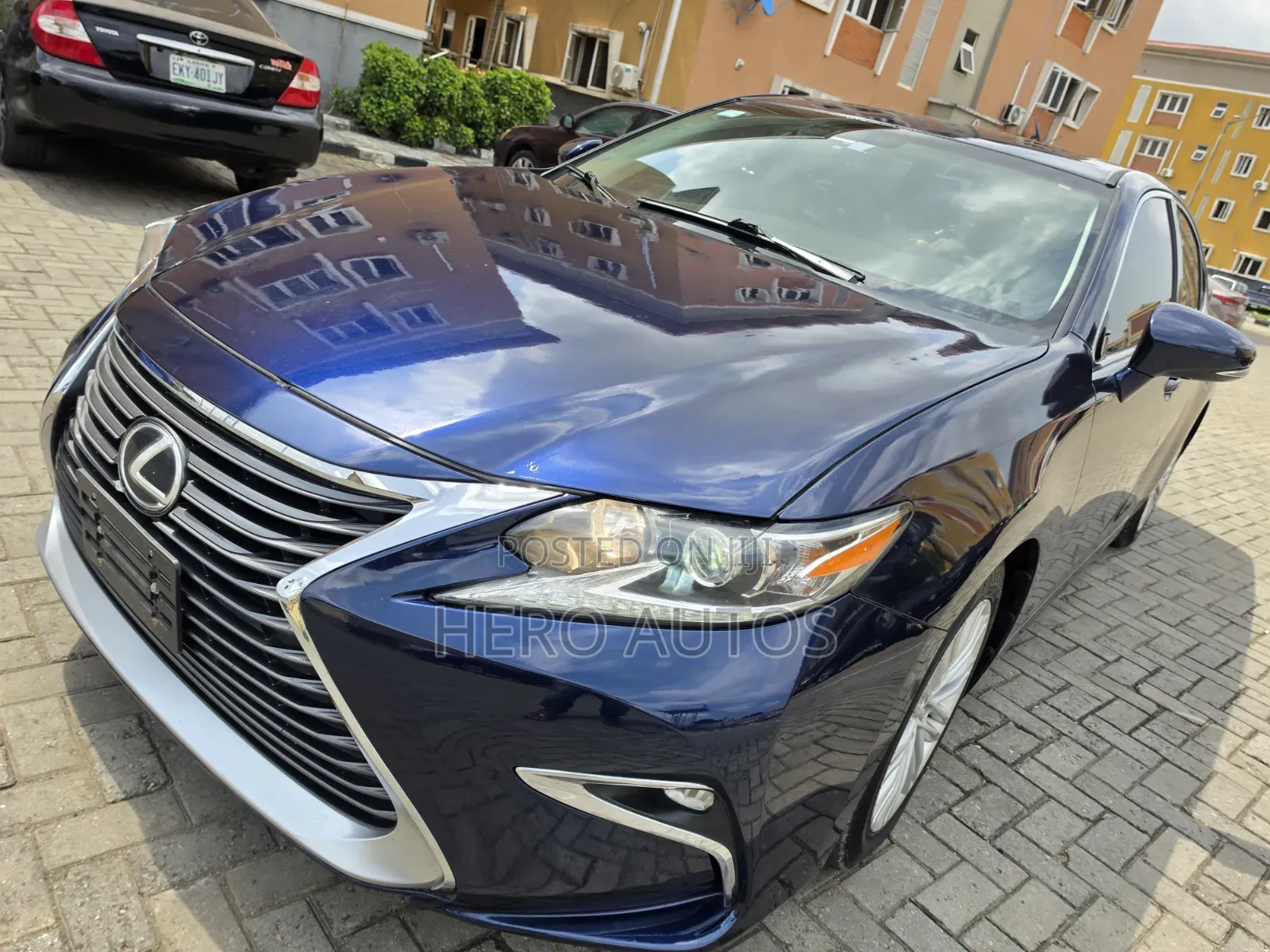 Lexus ES 350 FWD 2016 Blue
