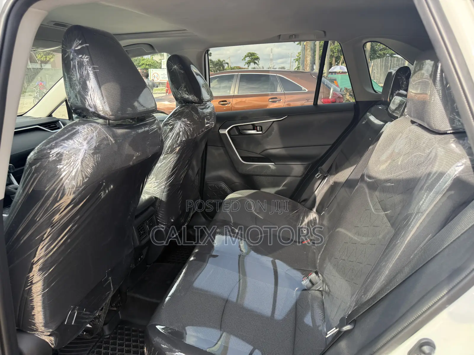 Toyota RAV4 2022 White