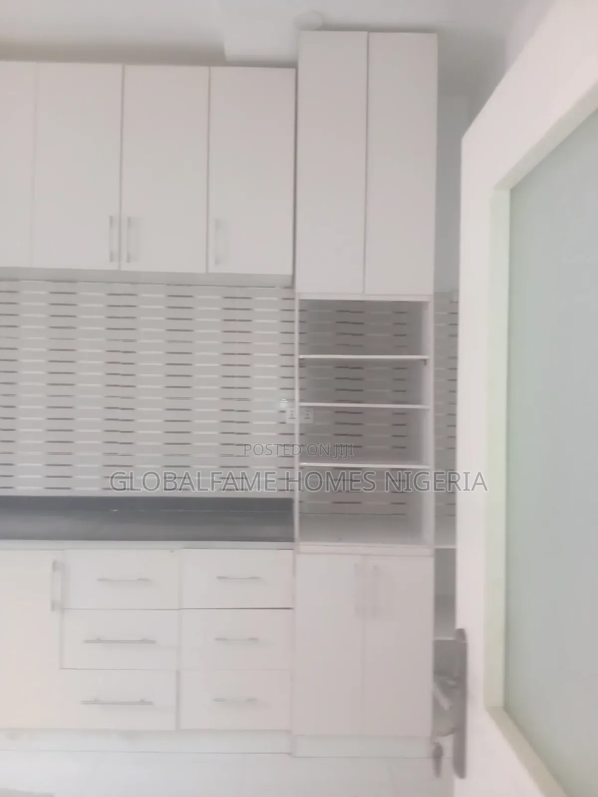 3bdrm Duplex in Mini Estate At for rent
