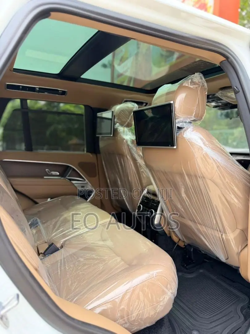 Land Rover Range Rover Vogue 2023 White