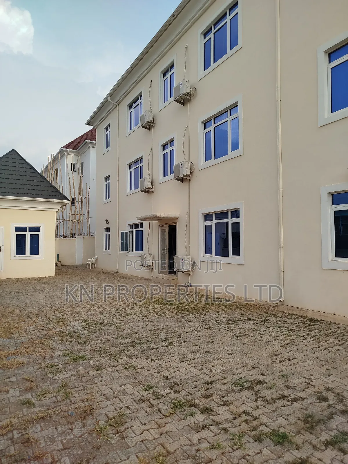 2bdrm Apartment in Gishiri, Maitama for rent