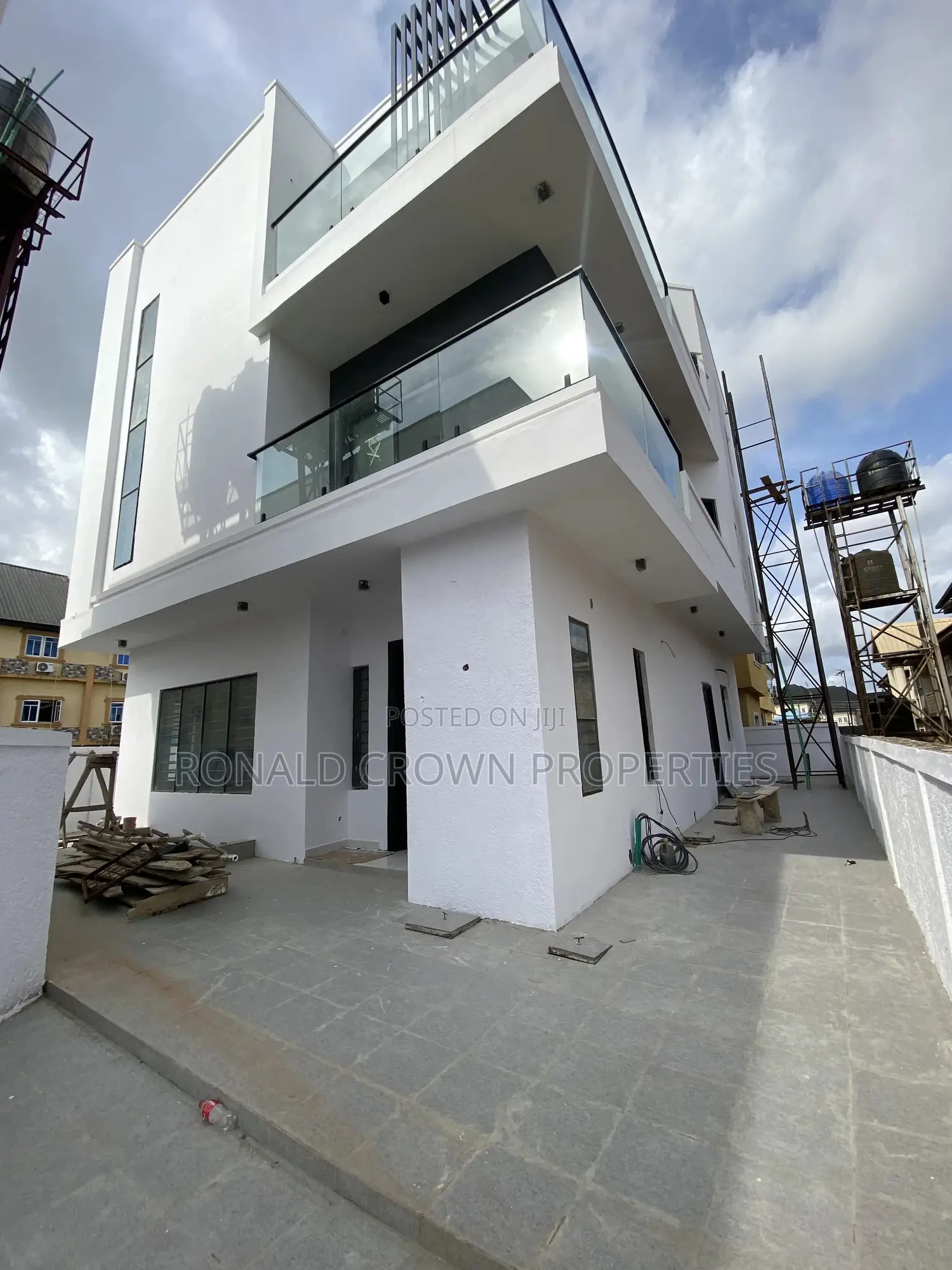 6bdrm Duplex in Ago Palace for sale