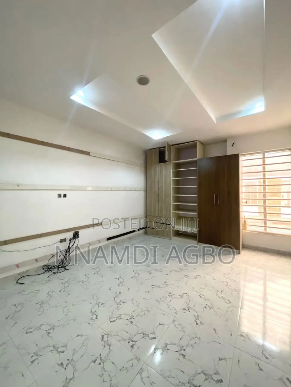 4bdrm Duplex in Chevron for rent