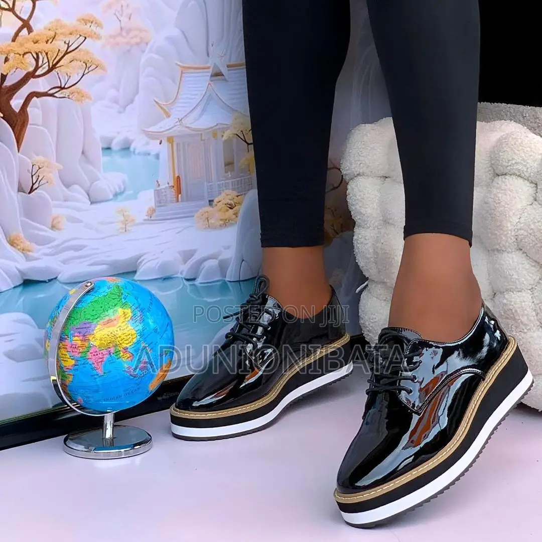 Trendy Brougues Shoes