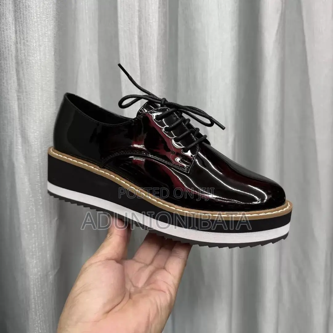 Trendy Brougues Shoes