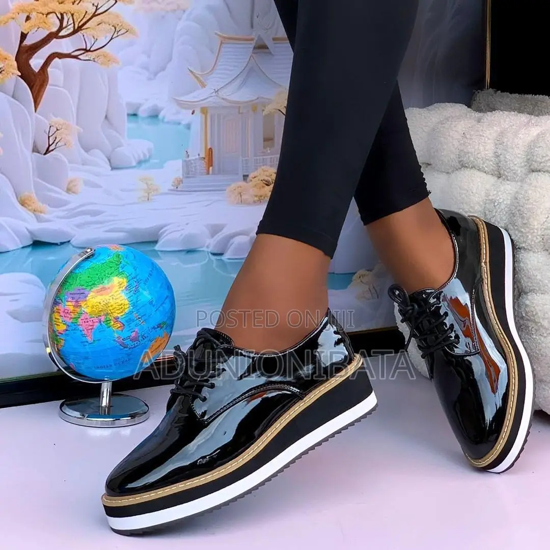 Trendy Brougues Shoes