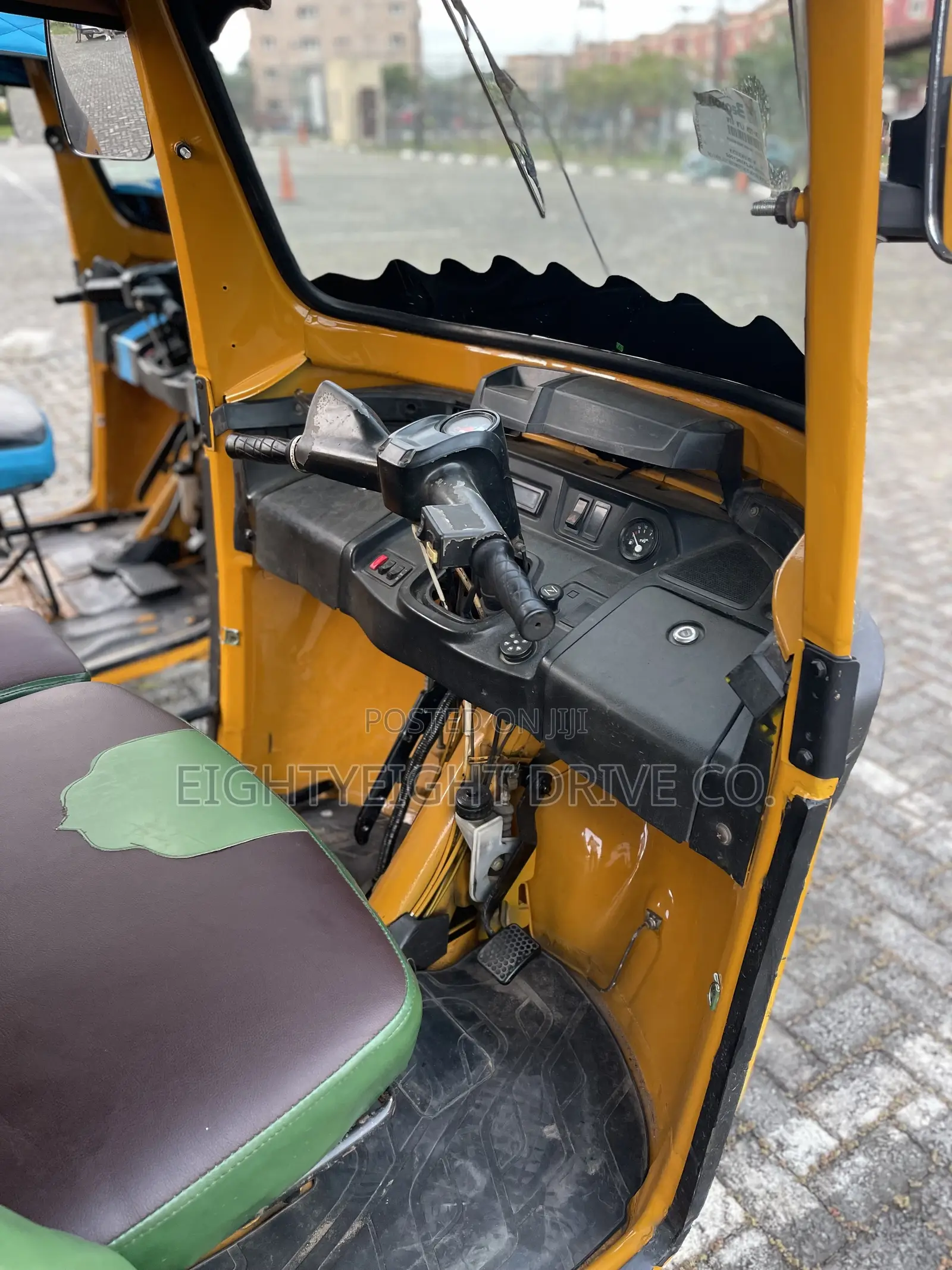 TVS King Deluxe Plus iTouch Start 2024 Yellow
