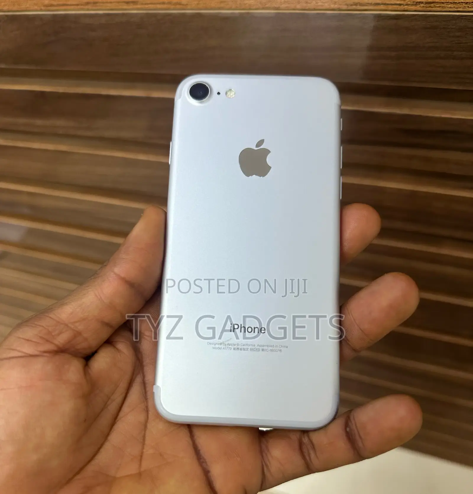 Apple iPhone 7 32 GB Silver