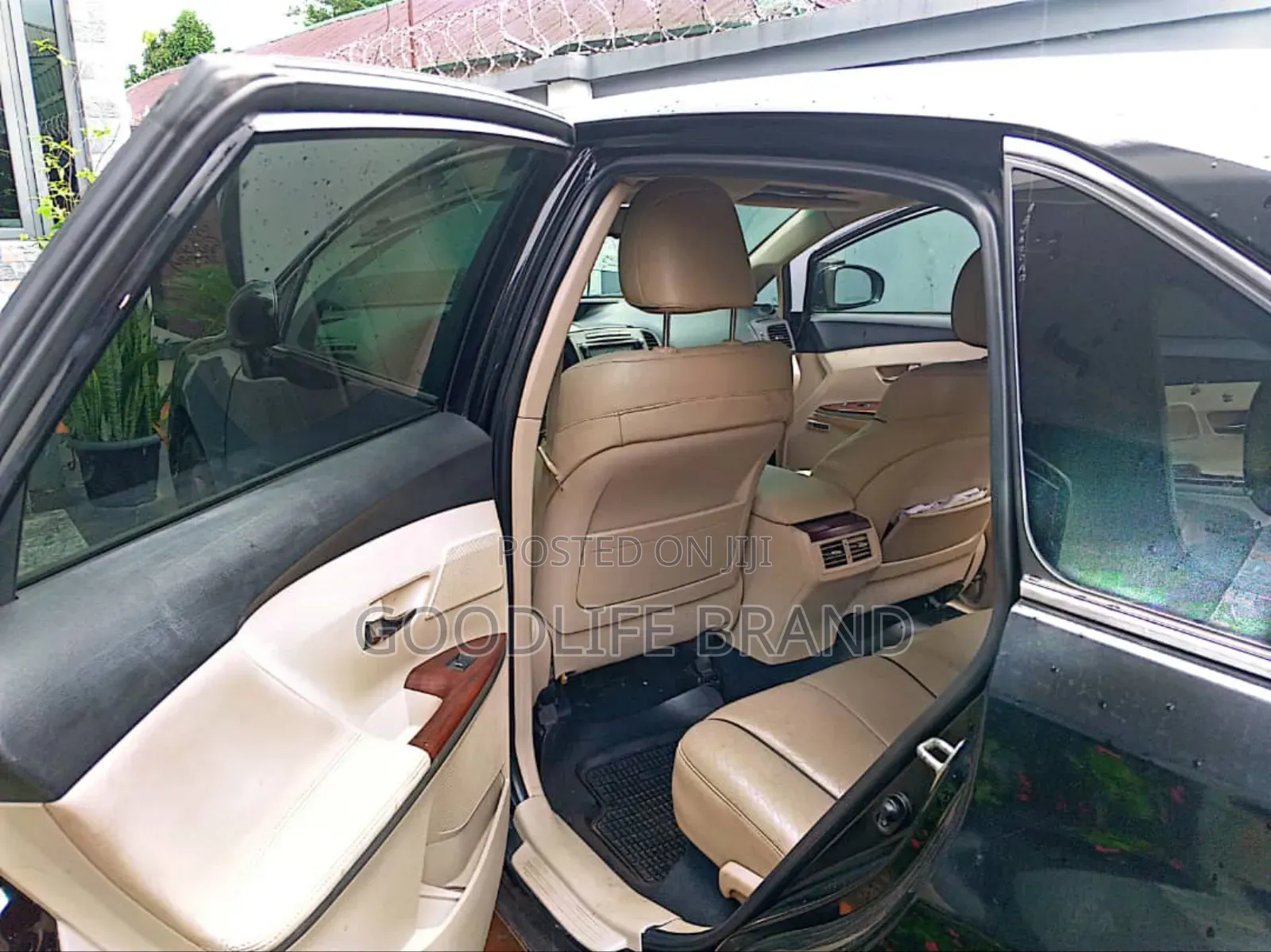 Toyota Venza V6 AWD 2011 Brown