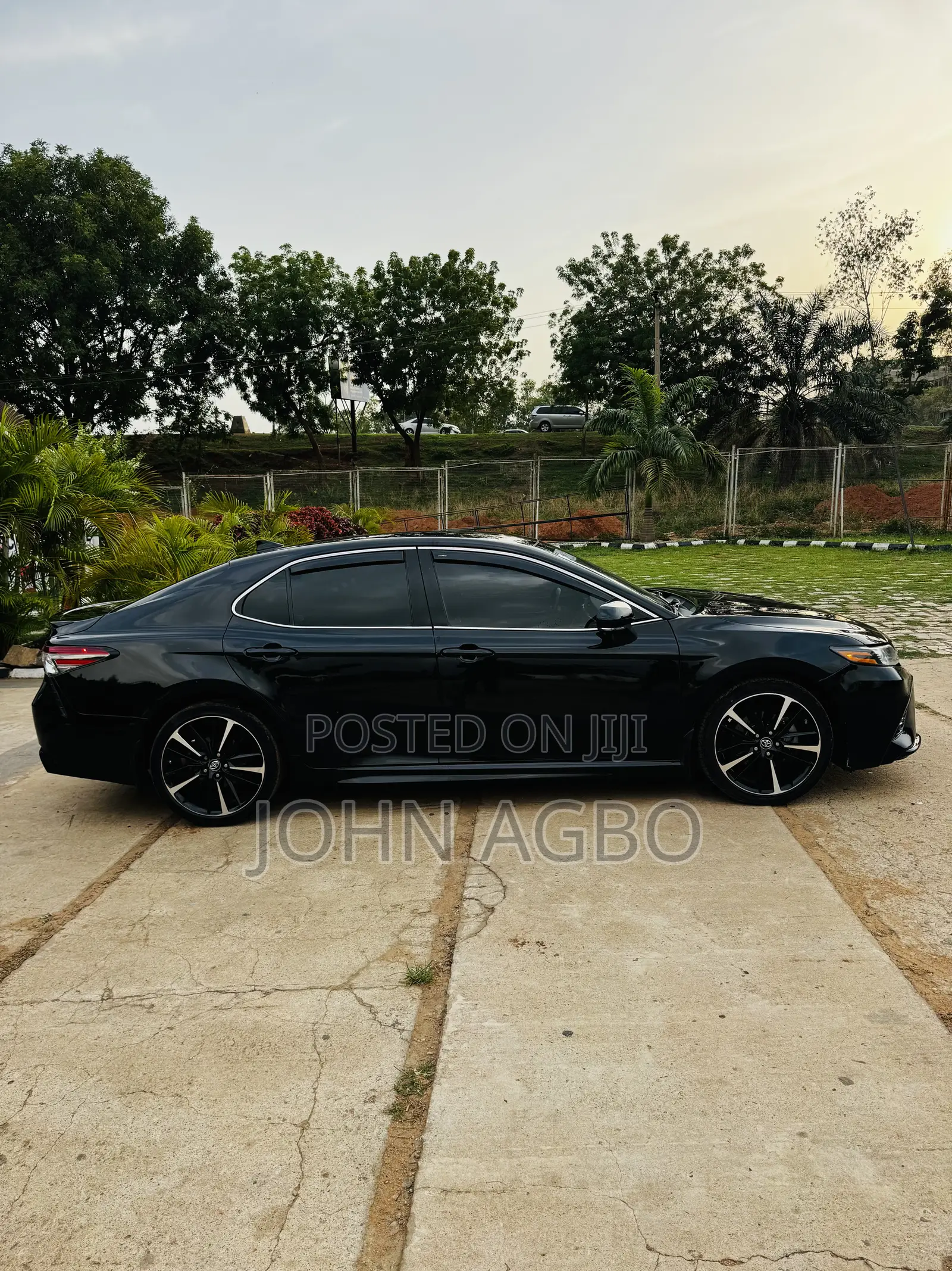 Toyota Camry XSE (2.5L 4cyl 8A) 2019 Blue