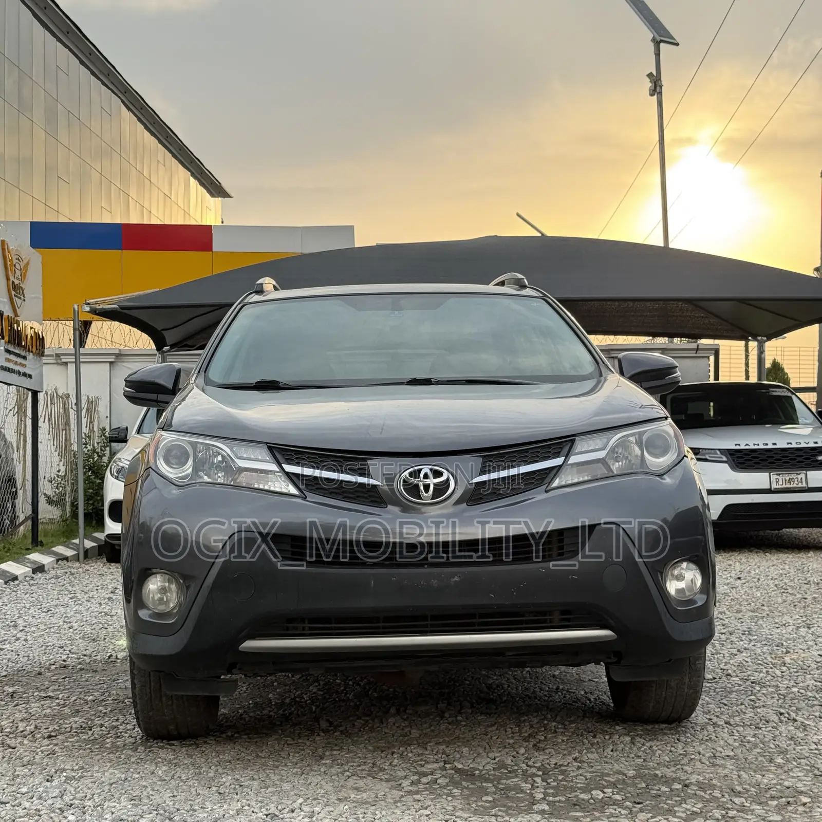 Toyota RAV4 XLE 4dr SUV (2.5L 4cyl 6A) 2014 Gray