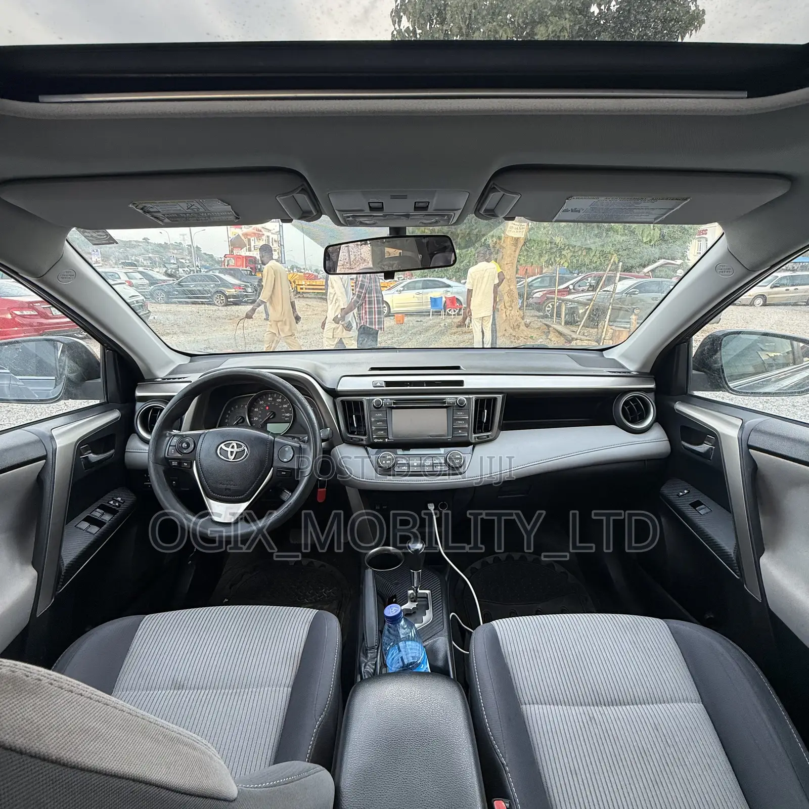 Toyota RAV4 XLE 4dr SUV (2.5L 4cyl 6A) 2014 Gray