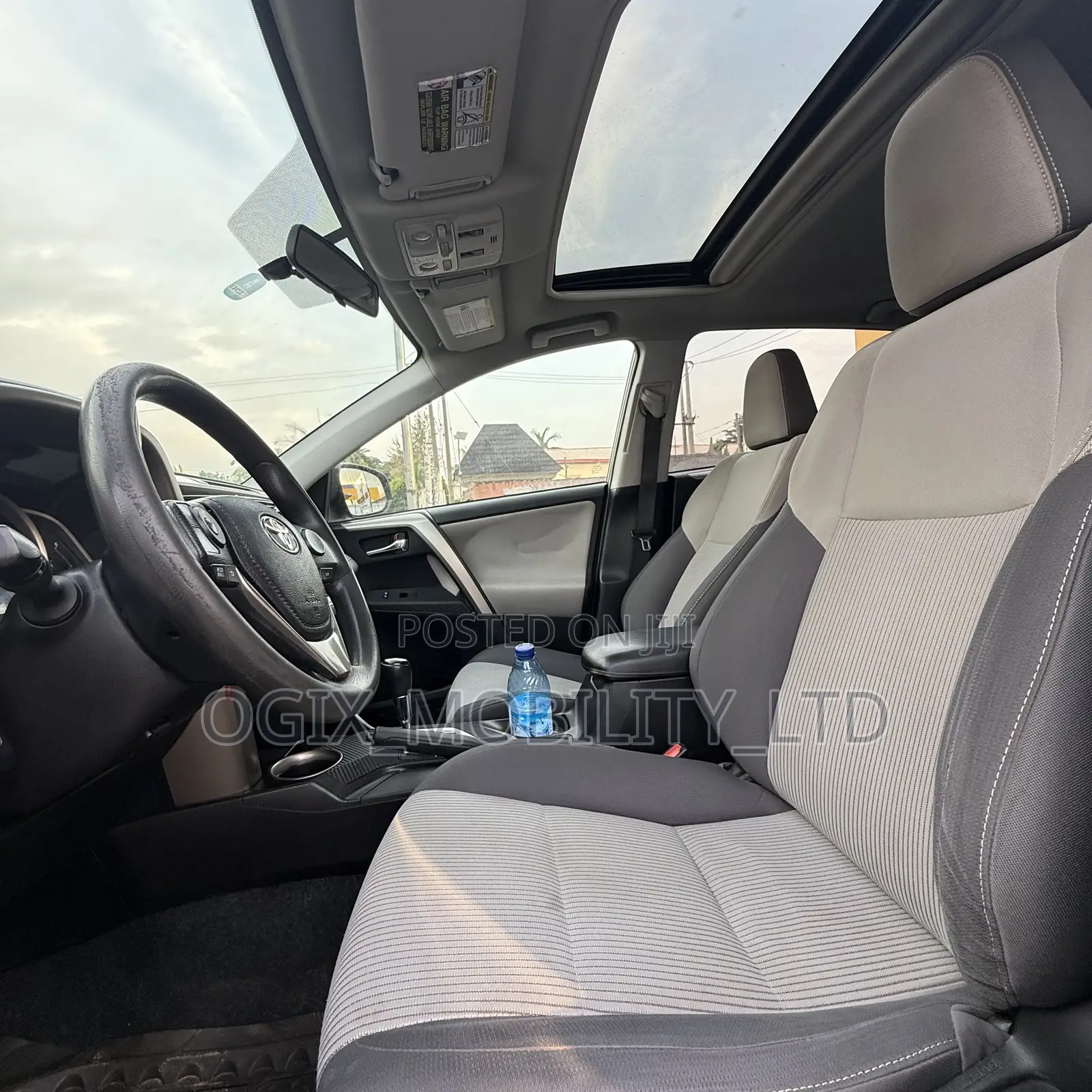 Toyota RAV4 XLE 4dr SUV (2.5L 4cyl 6A) 2014 Gray