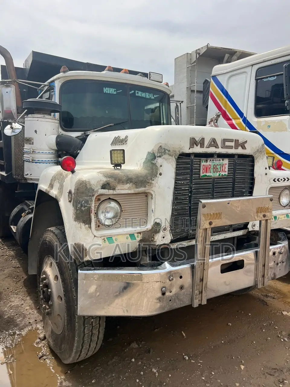 Mack R Model 10-Tyre