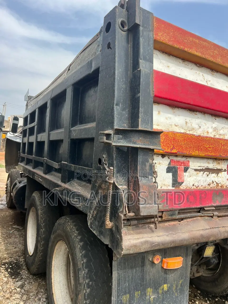 Mack R Model 10-Tyre