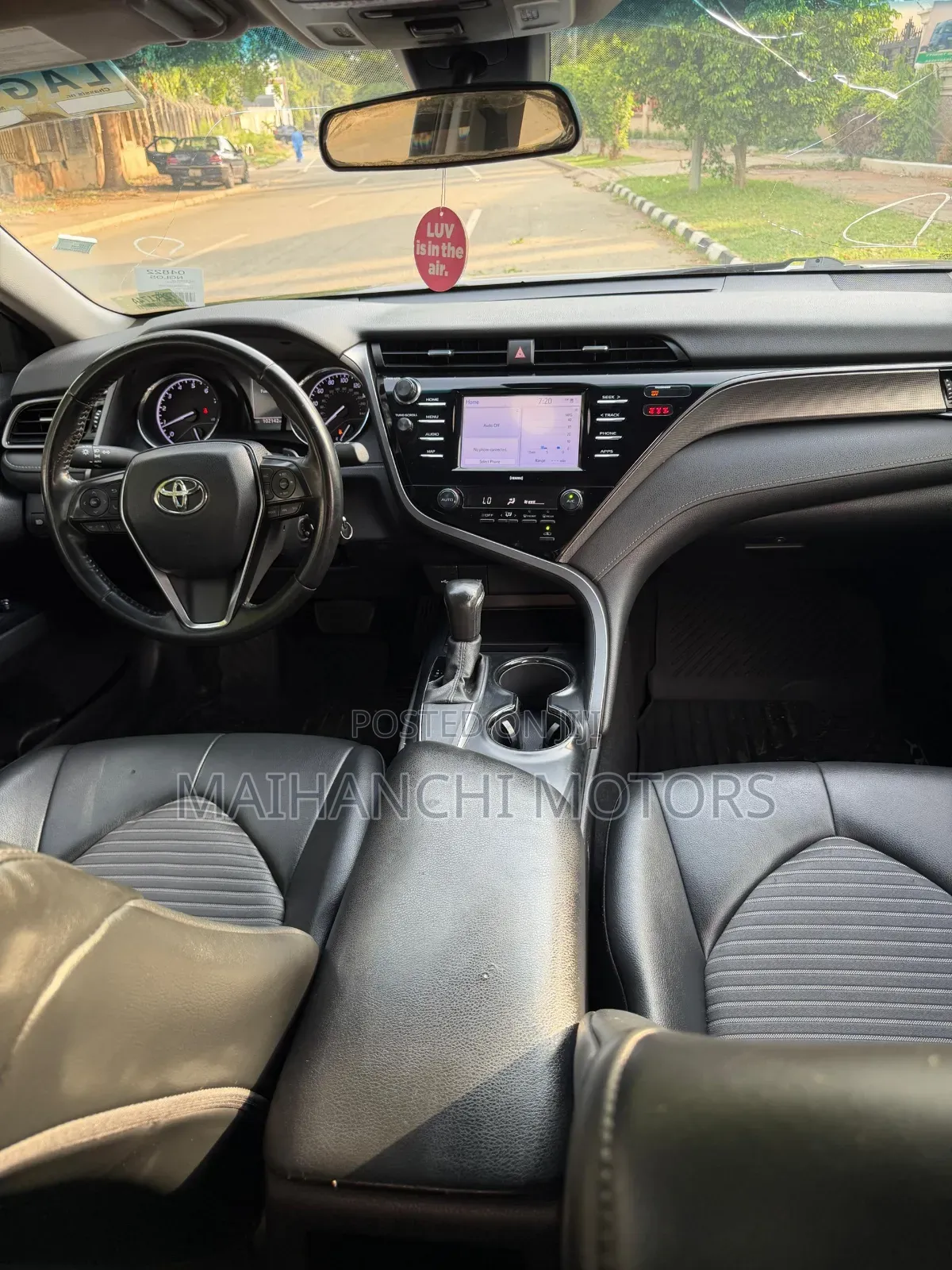 Toyota Camry SE FWD 2020 Black