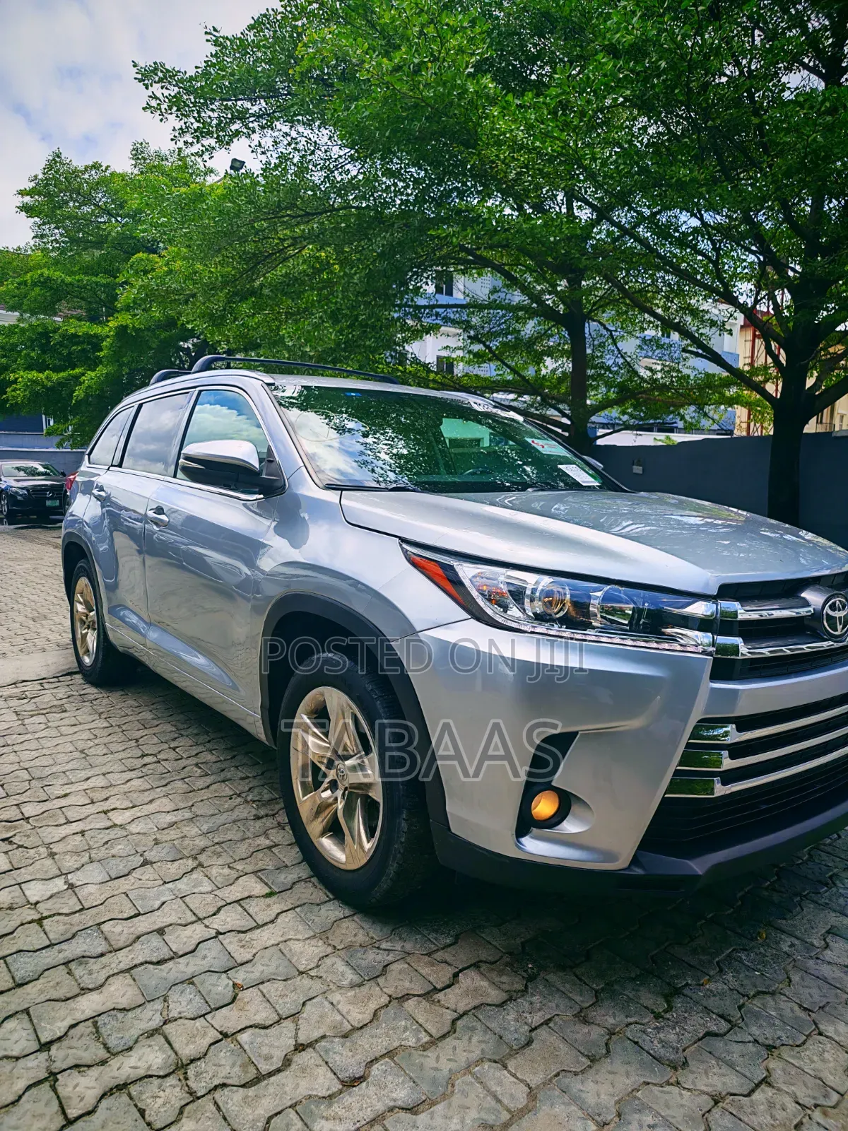 Toyota Highlander XLE 4dr SUV AWD (3.5L 6cyl 6A) 2015 Gray