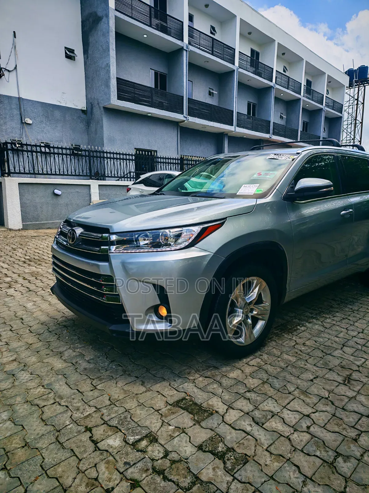 Toyota Highlander XLE 4dr SUV AWD (3.5L 6cyl 6A) 2015 Gray