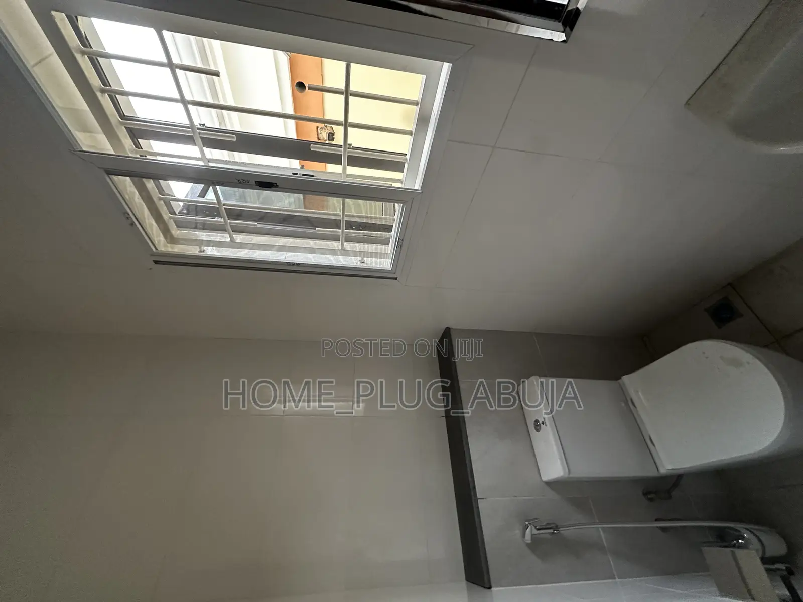 3bdrm Duplex in Larix Estate Idu for rent