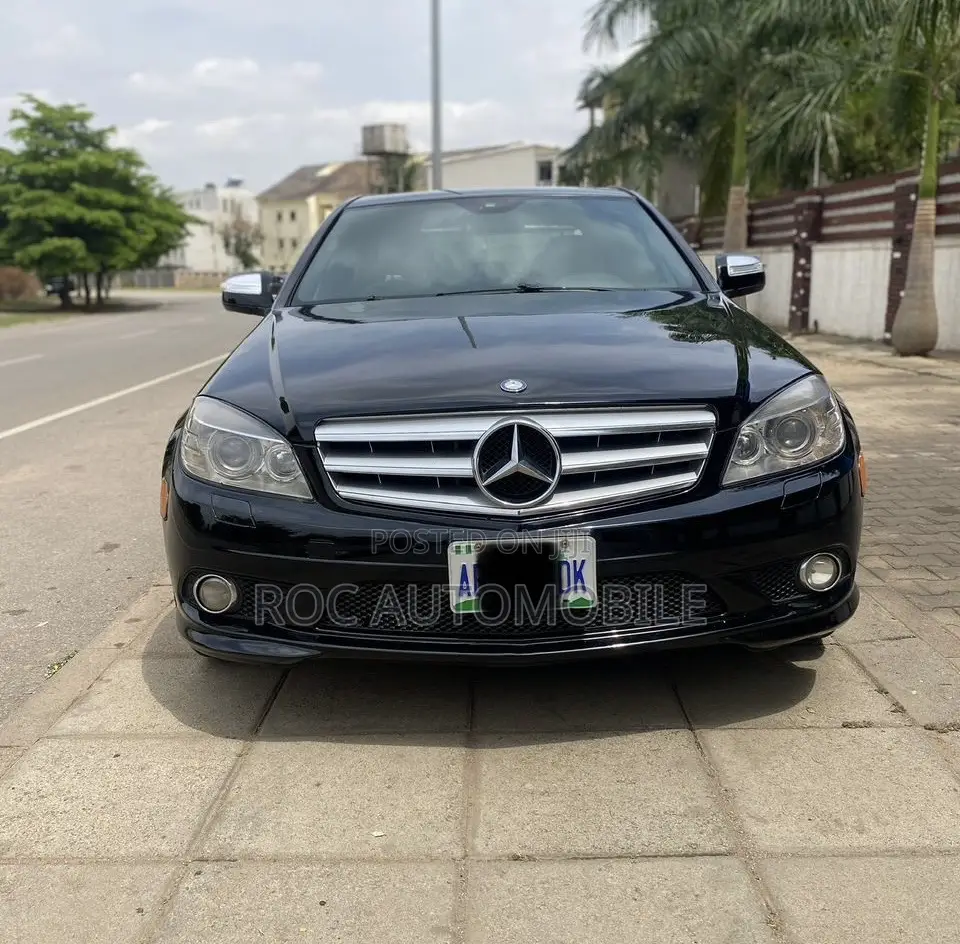 Mercedes-Benz C300 2010 Black