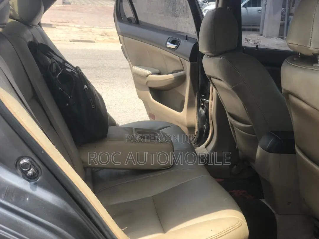 Honda Accord 2006 Gray