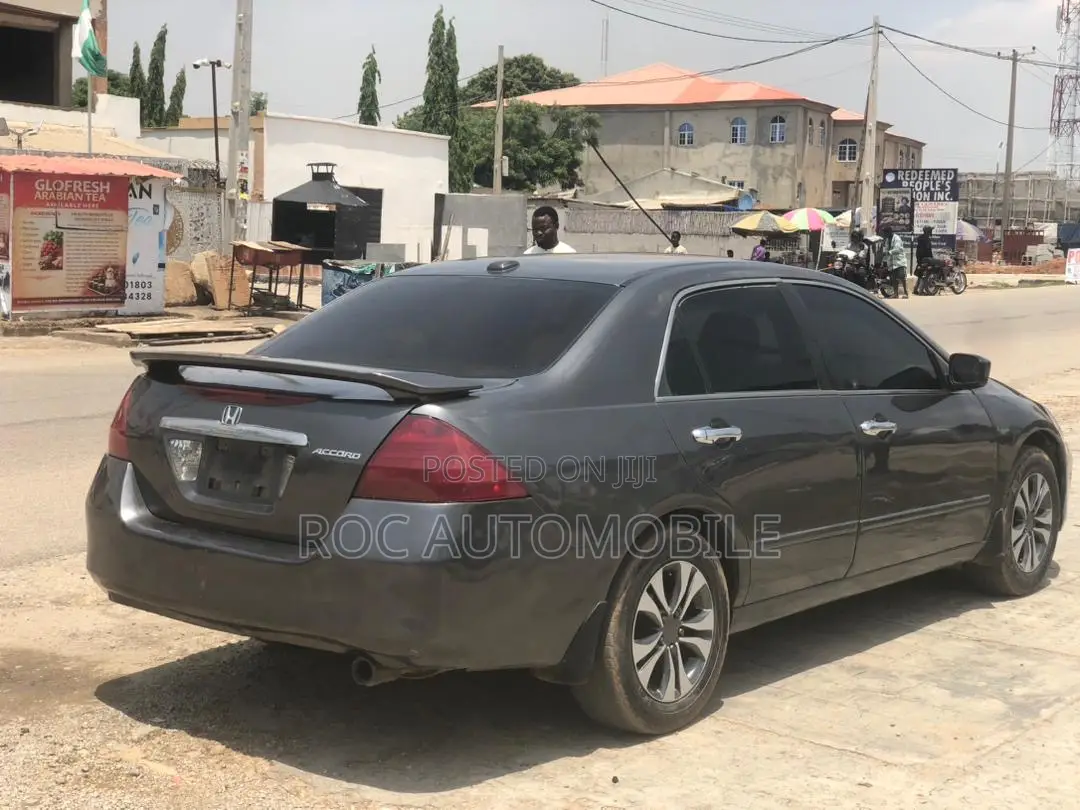 Honda Accord 2006 Gray