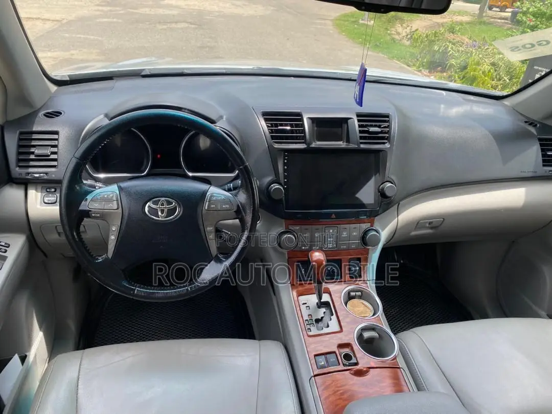 Toyota Highlander 2010 Gray