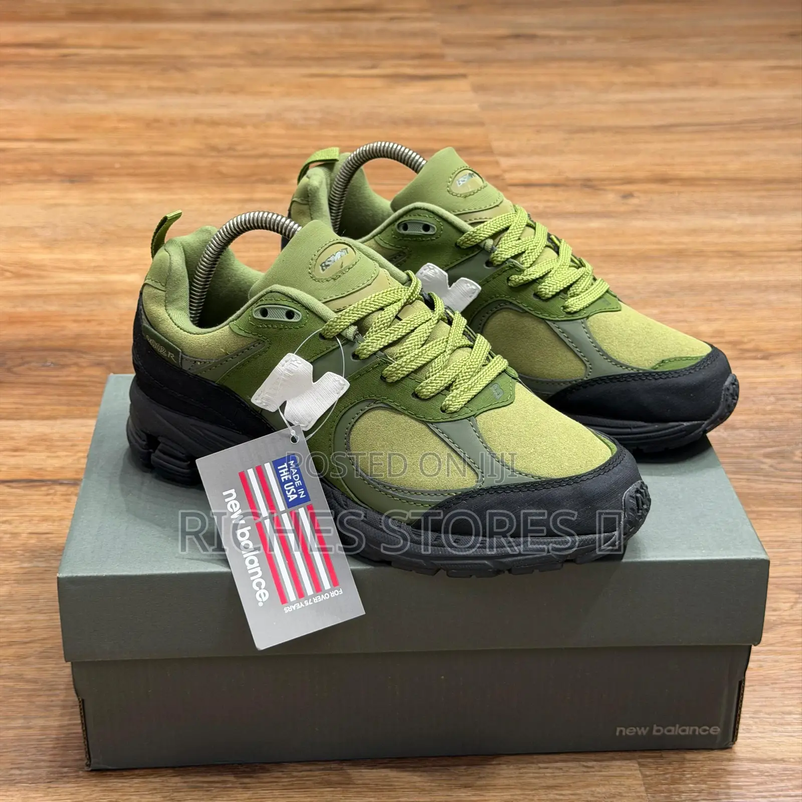 New Balance the Moss Green Sneakers