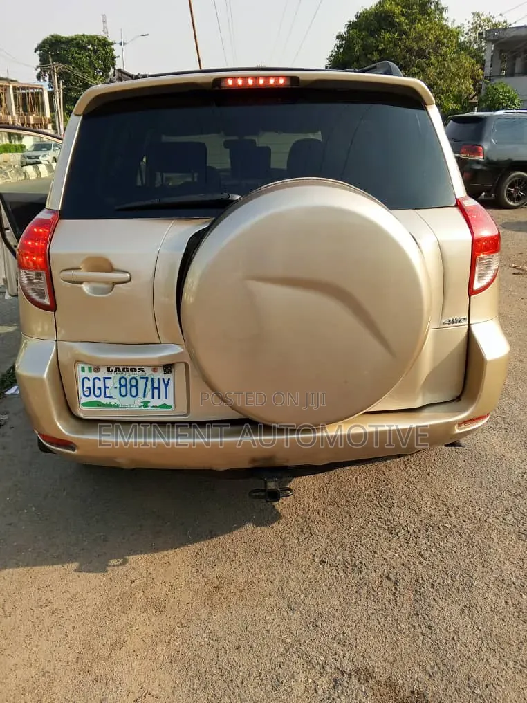Toyota RAV4 Limited V6 4x4 2008 Gold