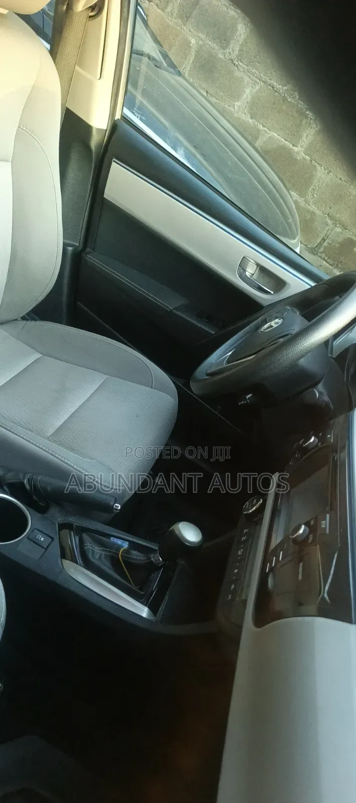 Toyota Corolla LE 4dr Sedan (1.8L 4cyl CVT) 2016 Silver