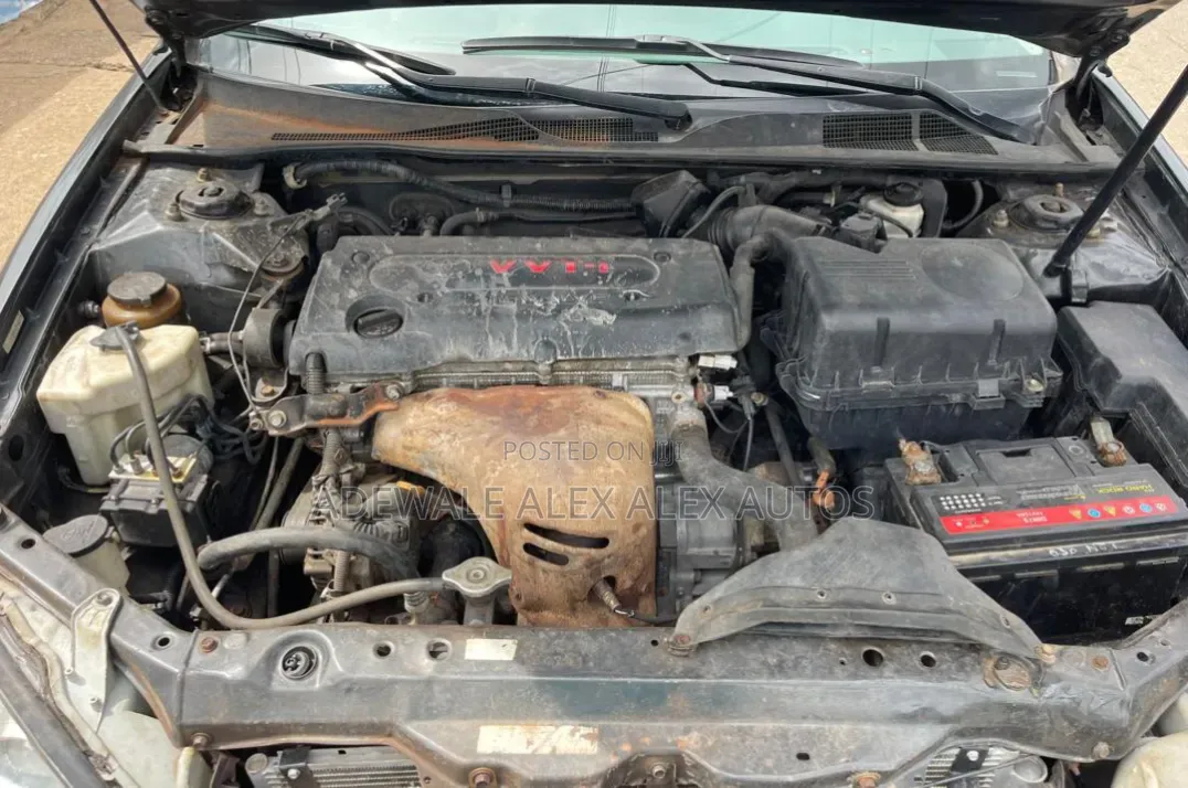 Toyota Camry LE 4dr Sedan (2.4L 4cyl 5A) 2005 Gray