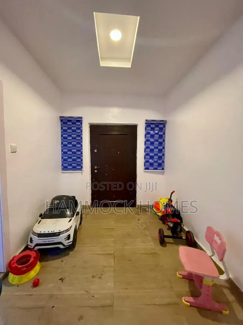 4bdrm Duplex in Jericho for rent