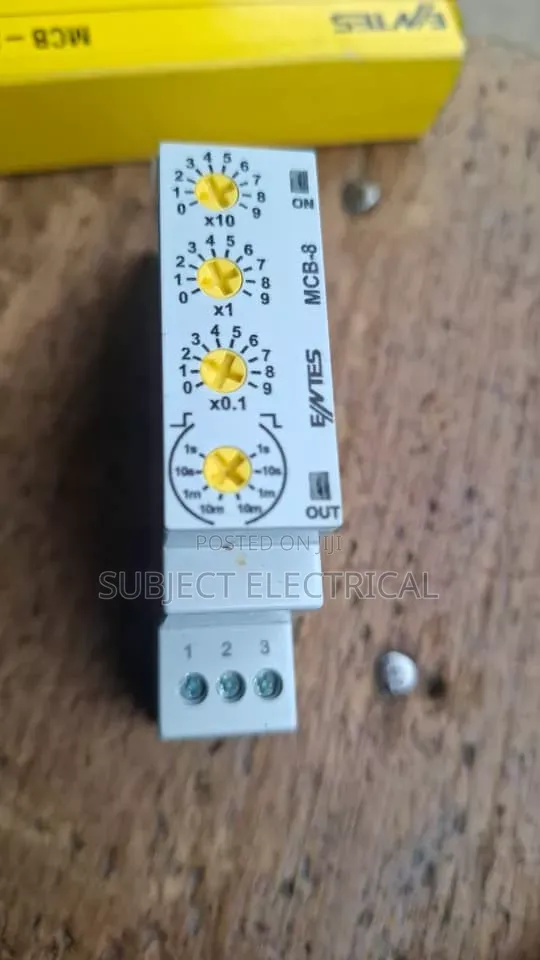 McB_8 Timer Entes 240vac/240vdc