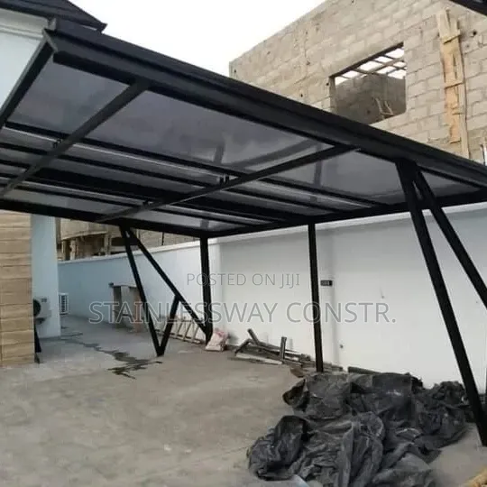 Carport Spectre With Skylight Roofing Sheet