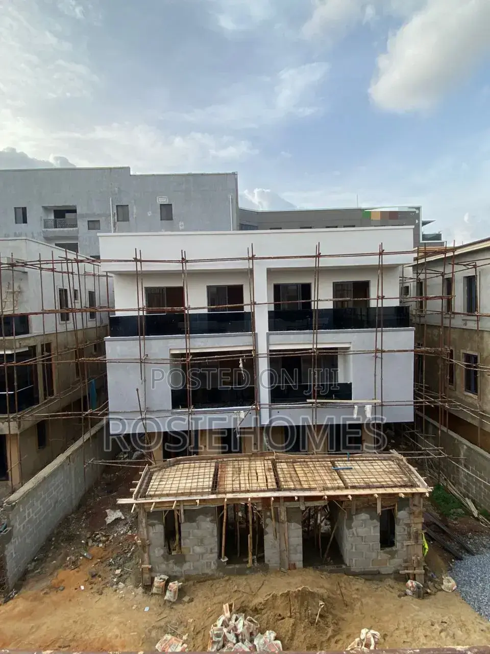 7bdrm Duplex in Diamond Estate, Ikeja GRA for sale
