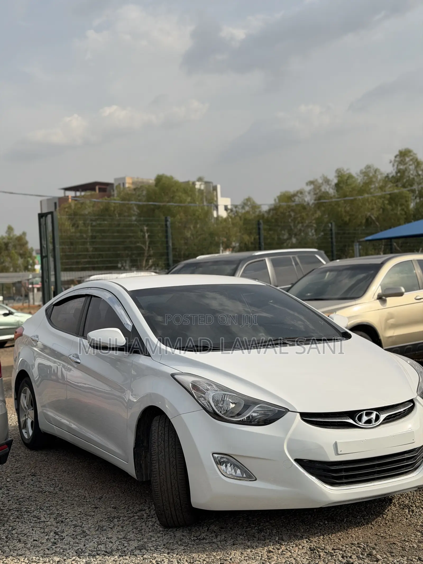 Hyundai Elantra 2012 White