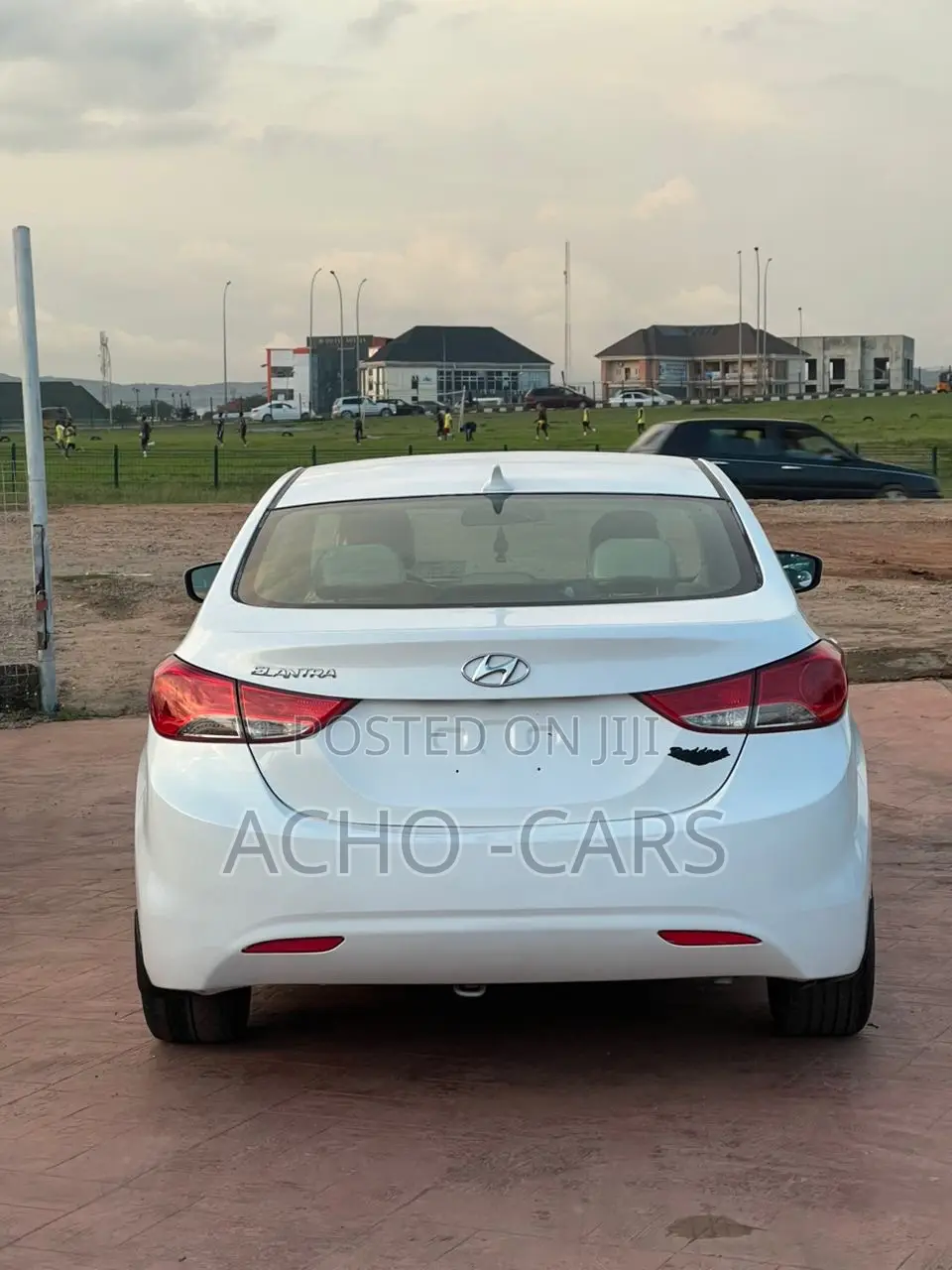 Hyundai Elantra 2012 White